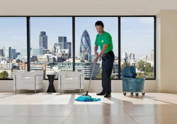 COMMERCIAL CLEANING 